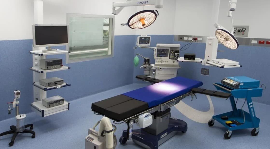 Best plastic surgeon in Medellin Colombia clinic - Dr. Daniela Correa (1)