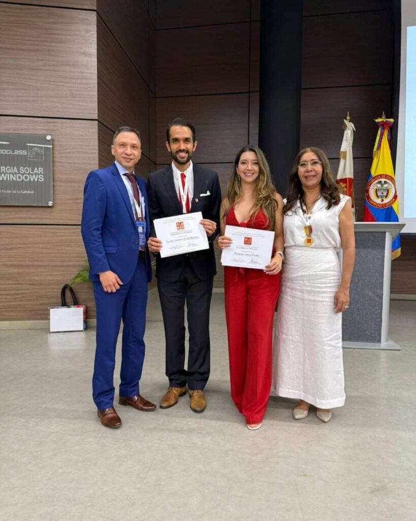 Certificación como miembro de la sociedad colombiana de cirugía plástica de Daniela Correa, cirujana plástica de Medellín