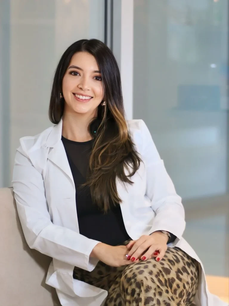 Contacta a la Dra. Daniela Correa - Cirujana Plástica en Medellín y Rionegro